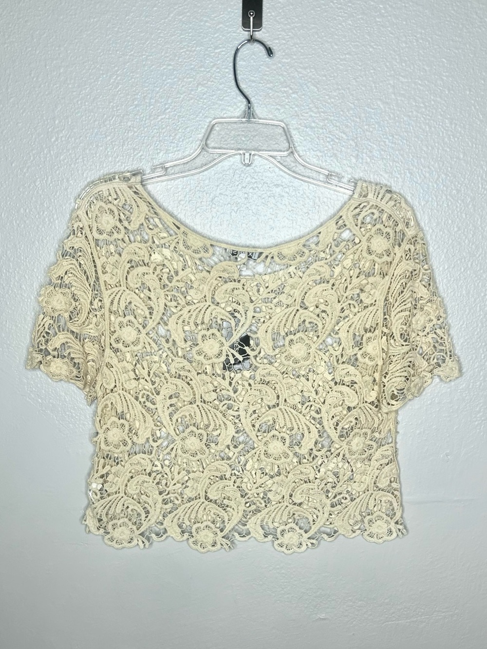 Express Crochet Lace Boho Crop Top Ivory/Off White - Selina Gomez Inspired NWT - Picture 5 of 7